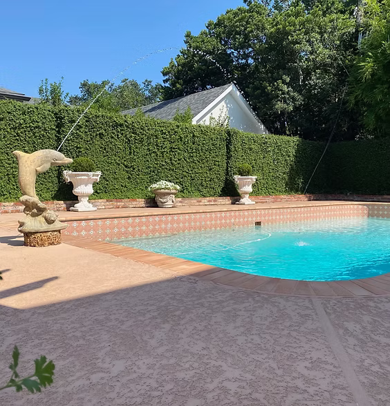 Pool deck resurfacing across Gulf Coast